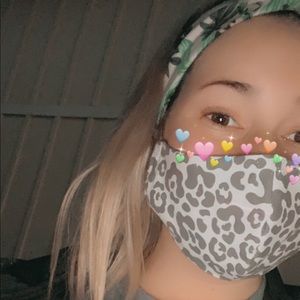 Meet your Posher, Courtney